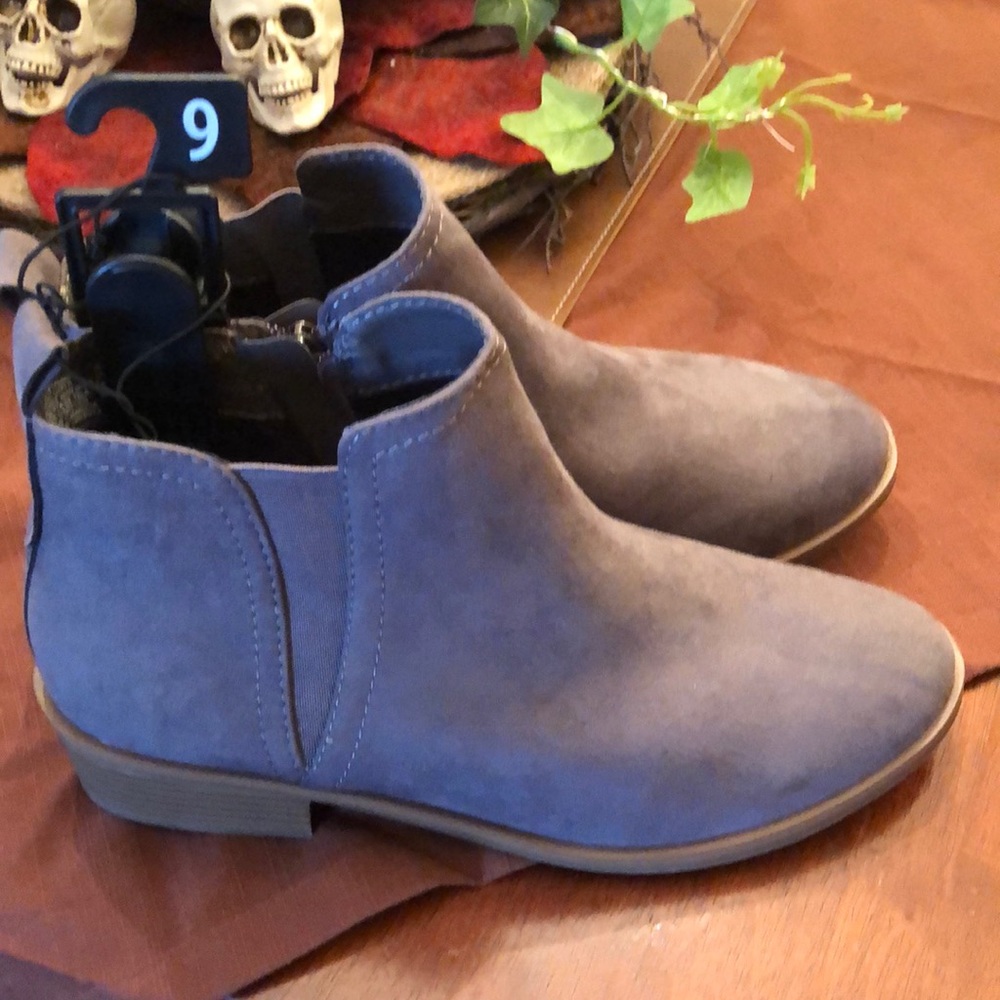 Brand new Time and Trie grey ankle boots